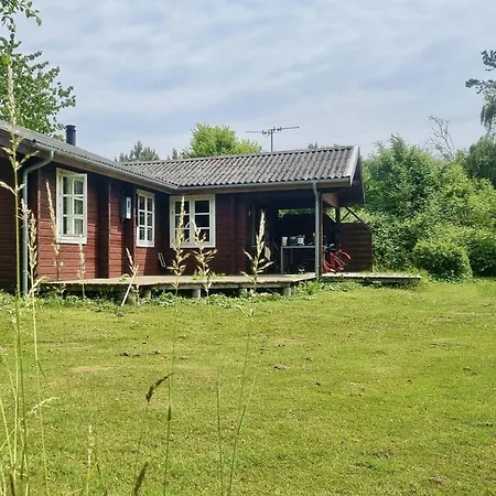 Ferienhaus-auf-naturgrundstueck-mit-ofen-tischfussball-und-zwei-terrassen Tatil Evi *