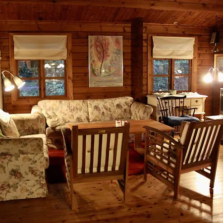 Ferienhaus-auf-naturgrundstueck-mit-ofen-tischfussball-und-zwei-terrassen *